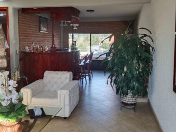 ¡¡¡SE VENDE CASA TOTALMENTE AMUEBLADA!!!