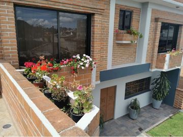 ¡¡¡SE VENDE CASA TOTALMENTE AMUEBLADA!!!