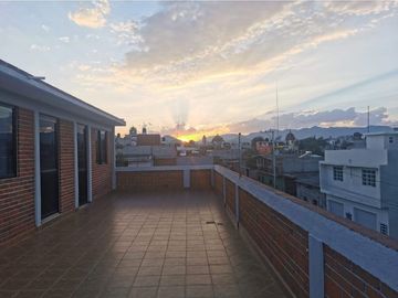 ¡¡¡SE VENDE CASA TOTALMENTE AMUEBLADA!!!