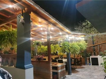 ¡¡¡SE VENDE CASA TOTALMENTE AMUEBLADA!!!