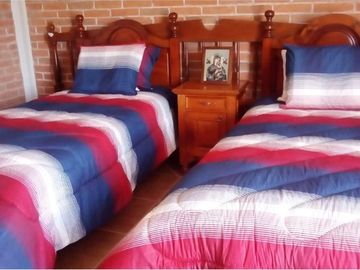 ¡¡¡SE VENDE CASA TOTALMENTE AMUEBLADA!!!