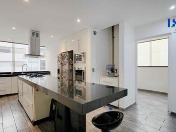 Venta de hermoso Triplex con vista al mar en📍Miraflores