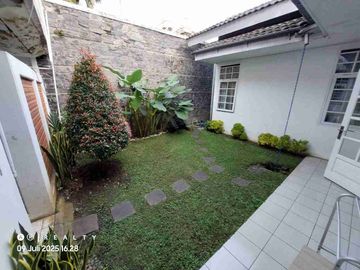 rumah main road lokasi strategis di arcamanik bandung