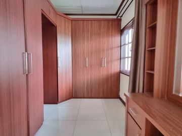 House For Rent with 4 Bedrooms, Pool and Big Garden, Location at Kuningan South Jakarta