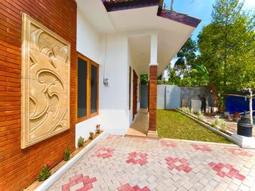 RUMAH MODERN KLASIK SISA 3 UNIT, SIAP JADI VILLA DI BOROBUDUR