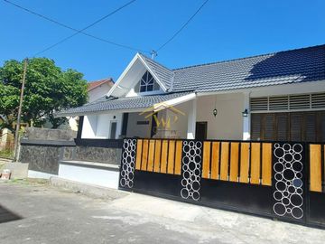 HUNIAN MEWAH KONSEP CLASIC DI NGAGLIK DALAM PERUMAHAN ELIT