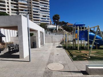 Vendo depto. en Edmundo Eluchans 3d, 2b, 2 estac. y bodega.