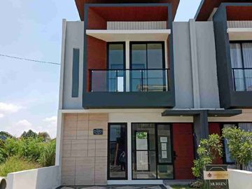 Rumah baru  , fasum kolam renang , dekat bandara juanda