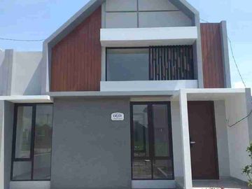 Rumah baru  , fasum kolam renang , dekat bandara juanda