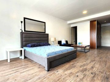 3 Storey Townhouse for Sale in Brgy Holy Spirit Commonwealth Quezon City Walking distance to Shopwise Commonwealth