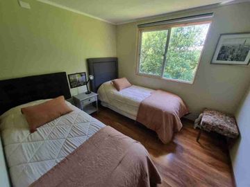 Vendo Propiedad 950 mts²/ 2 Casas 3 Cabañas total:10 Dormitorios 5 Baños 7 Estacionamientos