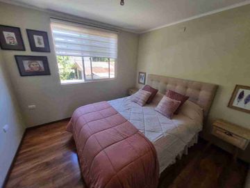 Vendo Propiedad 950 mts²/ 2 Casas 3 Cabañas total:10 Dormitorios 5 Baños 7 Estacionamientos