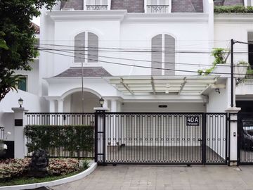 Luxury American Classic House At Prime Area Kebayoran Baru, Jakarta