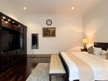 Luxury American Classic House At Prime Area Kebayoran Baru, Jakarta