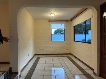 Vendo Casa Rustica de 451m Urbanizacion Exclusiva, PILLAGUA
