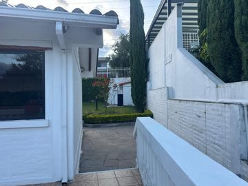 Vendo Casa Rustica de 451m Urbanizacion Exclusiva, PILLAGUA