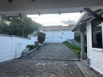 Vendo Casa Rustica de 451m Urbanizacion Exclusiva, PILLAGUA