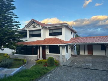 Vendo Casa Rustica de 451m Urbanizacion Exclusiva, PILLAGUA