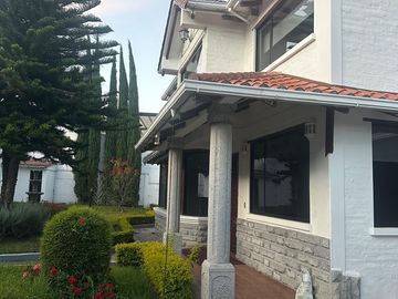 Vendo Casa Rustica de 451m Urbanizacion Exclusiva, PILLAGUA