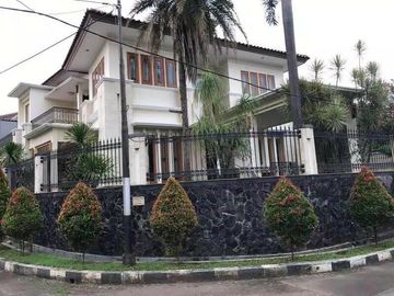 Rumah Mewah BAWAH NJOP dlm Komplek Dekat Binus Kemanggisan, Palmerah, Jakarta Barat