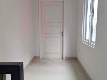 DIJUAL CEPAT RUMAH SIAP HUNI CLUSTER OMAHA PARAMOUNT di Gading Serpong