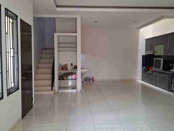 Dijual Rumah hook, 3 lantai, shm, 144 m, 275 m, Citra garden 2 ex