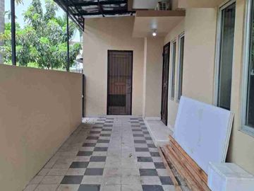 Dijual Rumah hook, 3 lantai, shm, 144 m, 275 m, Citra garden 2 ex