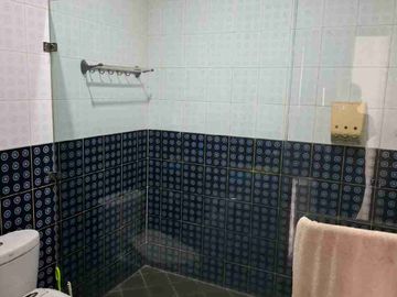 Dijual Rumah hook, 3 lantai, shm, 144 m, 275 m, Citra garden 2 ex