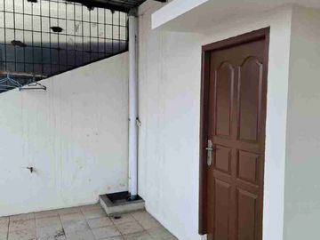 Dijual Rumah hook, 3 lantai, shm, 144 m, 275 m, Citra garden 2 ex