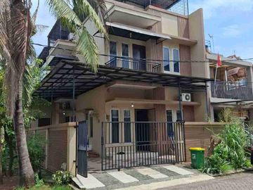 Dijual Rumah hook, 3 lantai, shm, 144 m, 275 m, Citra garden 2 ex