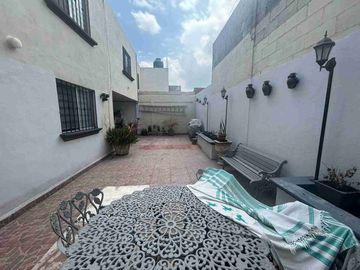 CASA EN VENTA CON  4 RECAMARAS FRACC. LA ROSA  EN SALTILLO, COAH $3,600.000