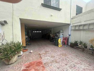 CASA EN VENTA CON  4 RECAMARAS FRACC. LA ROSA  EN SALTILLO, COAH $3,600.000