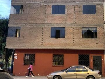 En Venta Edificio - Santa Anita