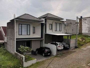 Rumah 2 Lantai Dekat Jakarta Selatan dan Tol | Pearl Garden