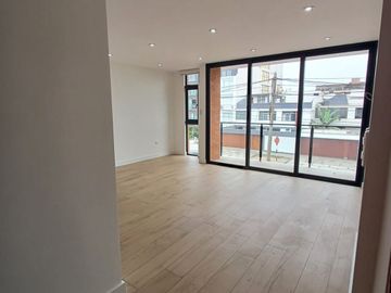 Estreno moderno departamento con gran terraza