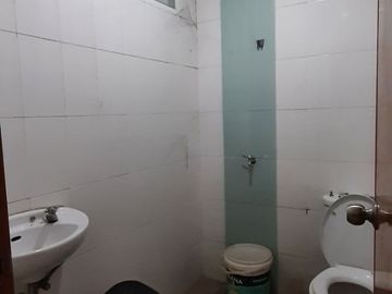 Disewakan Ruko hanya  lantai 1 saja  , Sektor 7a Dc 12 No. 14 A , Lokasi Strategis Dekat Kemana mana