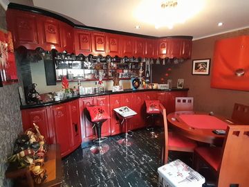Venta casa alta gama con piscina cubierta, esquinera, El Pinar