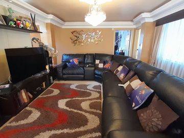 Venta casa alta gama con piscina cubierta, esquinera, El Pinar