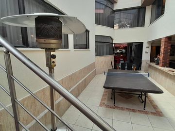 Venta casa alta gama con piscina cubierta, esquinera, El Pinar