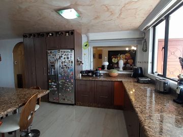 Venta casa alta gama con piscina cubierta, esquinera, El Pinar