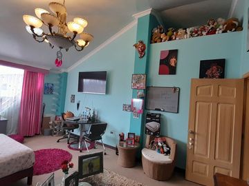 Venta casa alta gama con piscina cubierta, esquinera, El Pinar