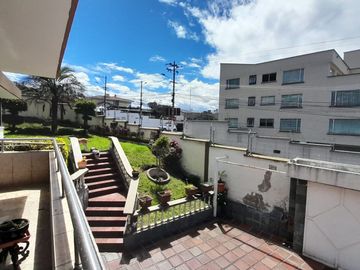 Venta casa alta gama con piscina cubierta, esquinera, El Pinar