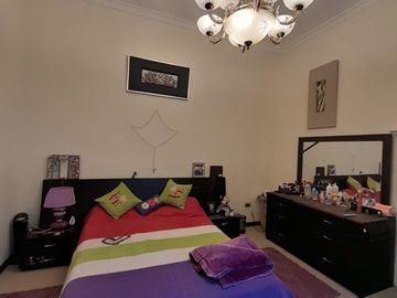 Venta casa alta gama con piscina cubierta, esquinera, El Pinar