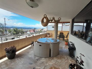 Venta casa alta gama con piscina cubierta, esquinera, El Pinar
