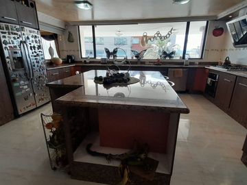 Venta casa alta gama con piscina cubierta, esquinera, El Pinar