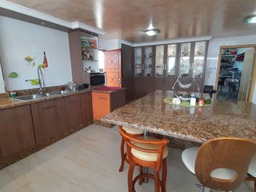 Venta casa alta gama con piscina cubierta, esquinera, El Pinar