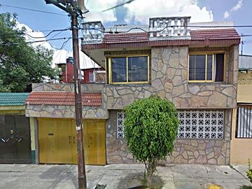 Venta de Casa en Calle 3 J. Sabadino 37, U.H. Vicente Guerrero Iztapalapa