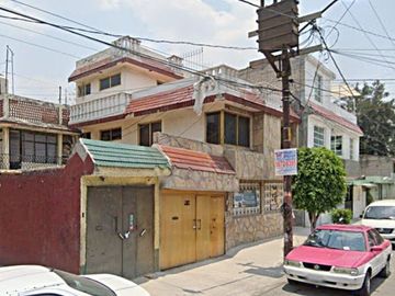 Venta de Casa en Calle 3 J. Sabadino 37, U.H. Vicente Guerrero Iztapalapa