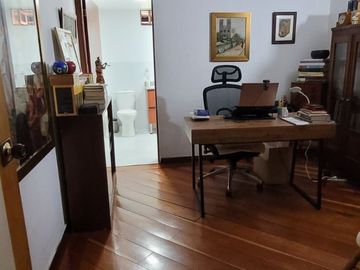 Venta apartamento en unidad cerrada con acabados de alta calidad, amplias áreas y una ubicación privilegiada.
