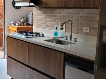 Venta apartamento en unidad cerrada con acabados de alta calidad, amplias áreas y una ubicación privilegiada.